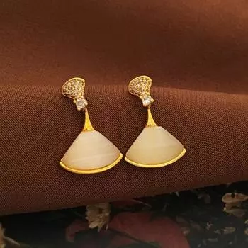 Copper Plated Real Gold S925 Silver Needle Cat s Eye Earrings Ins Style Sweet Fan-shaped Zircon Earrings T1301 золотой