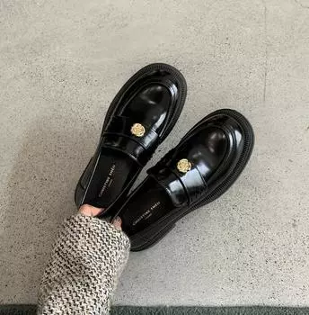 Cowhide version~ Lazy loafers women s single shoes camellia love small gold coin buckle thick-soled leather small leather shoes autumn and winter 34