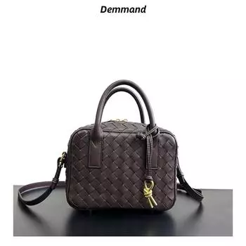 Cowhide Woven Hand-held Small Square Bag Lunch Box Bag Crossbody Bag High-end Cold Boston Woven Small Square Bag 24x9x18cm белый