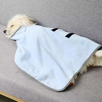 Cozy Canine Bathrobe: Ultra-Fast Drying Dog Towel for Training and Indoor Use XS