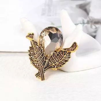 Творческая и изысканная модная ретро-брошь-фрукт, универсальная летняя корсажная брошь со стразами