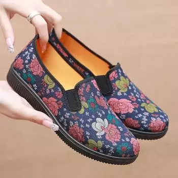 Cresfimix Sapatos Femininas женские классические легкие уличные танцевальные нескользящие туфли Mom Comfort весна-лето лоферы в горошек A16c 35