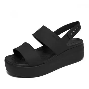 Crocs Женские босоножки на танкетке Brooklyn Low S, летние туфли черного цвета 206453 060 206453060/220mm(W5)