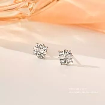 Cross Flower Earrings Inlaid with Diamonds Light Luxury High-end Feeling Small and Exquisite Temperament Niche