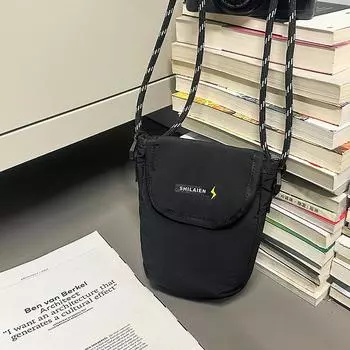 Crossbody bag new simple trend fashion small satchel simple niche casual mobile phone bag bag women чёрный