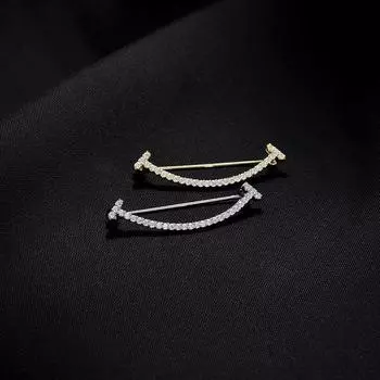 Cure Smile Pin Женская антибликовая пряжка Нежная маленькая брошь Темперамент Корсаж Украшение для выреза свитера Кардиган Аксессуары