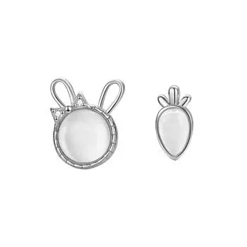 Cute Cat s Eye Stone Carrot Rabbit Earrings Small Sweet Niche Design Earrings
