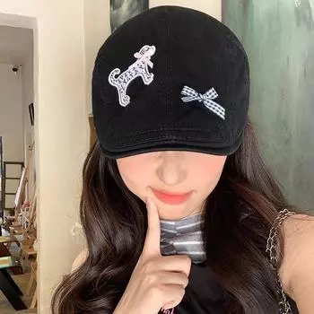 Cute puppy wearing black forward hat female spring and summer retro niche big head circumference showing face ducktongue beret M56-58cm
