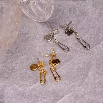 Cute Smiling Face Pin Earrings Star and Moon Elements Earrings Light Luxury Temperament Retro золотой