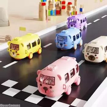 Милая игрушечная машинка, кружка с трубочкой, пластиковая кружка для использования в помещении и на открытом воздухе, большая емкость для летних напитков, подарок для мальчиков и детей, не содержит бисфенол-А 0.5L