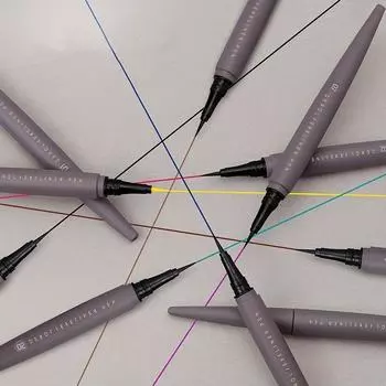 Цветная подводка для глаз не легко размазывает макияж, не легко обесцвечивает, легко водостойкая и быстросохнущая подводка для глаз #1