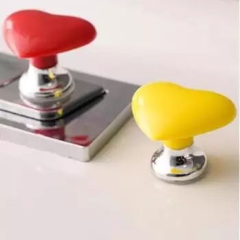 Цветной сердечный пресс-переключатель смыва унитаза Нажмите дополнительную кнопку бачка унитаза красный