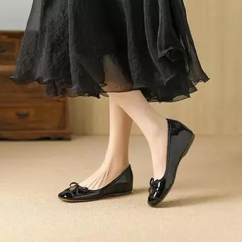 D338-15 French retro square head shallow mouth single shoes 2025 new spring bow patent leather flat grandma shoes 35 чёрный