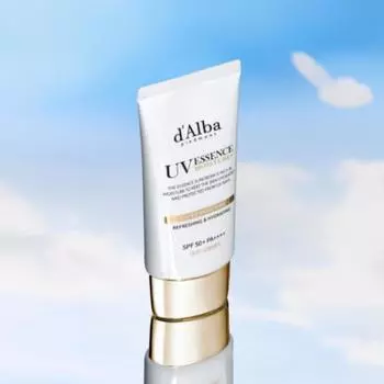 d Alba Vegan Солнцезащитный крем Super Moisture Essence 50 мл (3 варианта)