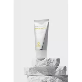 D You Daily HyDrating Отбеливающий Солнцезащитный Гель NONE