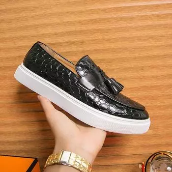 Повседневные мокасины мужские из искусственной кожи с тисненым узором и кисточками, модная стильная обувь, повседневная мужская обувь, большой размер 38-46 38 чёрный