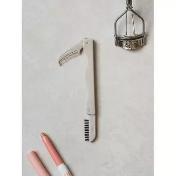 Daiso Foldable Eyelash Comb