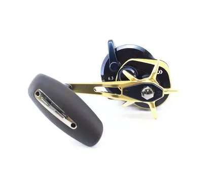 Daiwa Катушка Baitcast 22 Saltiga 15S Right Hand (5577)