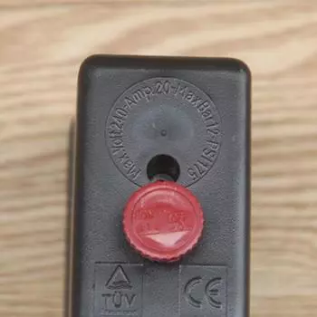 Датчик давления Заменяемая часть Регулирующий клапан Автоматические автомобильные аксессуары Пластик Металл Компактный размер Автомобильные принадлежности