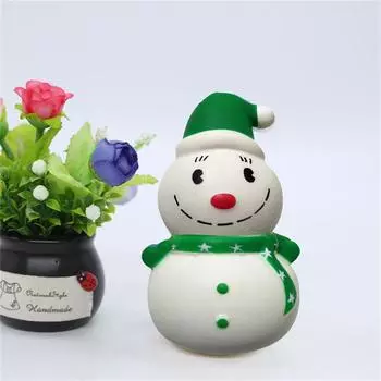 Декомпрессионная игрушка Рождественский снеговик Медленно растущая игрушка для детей Подарок для мальчиков и девочек разноцветный