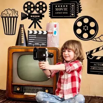 Декор для кинотеатра Металлическая настенная вывеска с изображением киноленты Искусство на стене кинотеатра для комнаты кинотеатра, стильное украшение стены кинотеатра, акцент для комнаты кинотеатра светло-серый