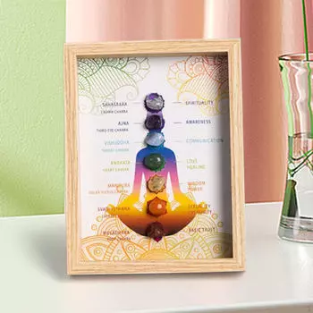 Декоративная фоторамка с орнаментом из камней для рабочего стола в офисе