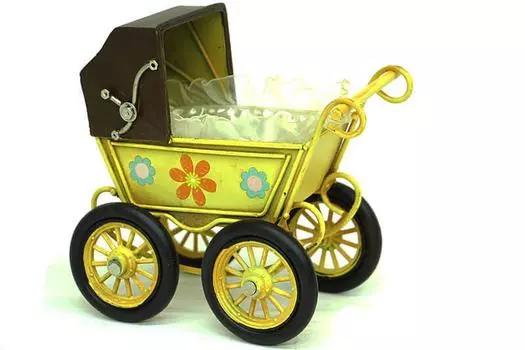 Декоративная металлическая детская коляска
