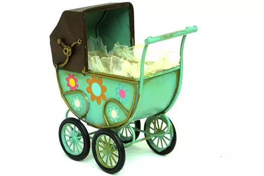 Декоративная металлическая детская коляска