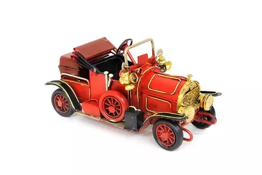 Декоративная металлическая машина