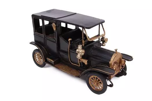 Декоративная металлическая машина