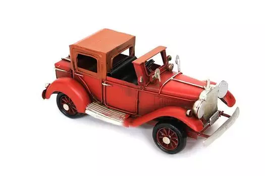 Декоративная металлическая машина