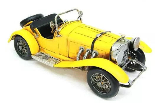 Декоративная металлическая машина