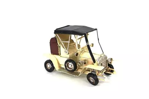 Декоративная металлическая машина