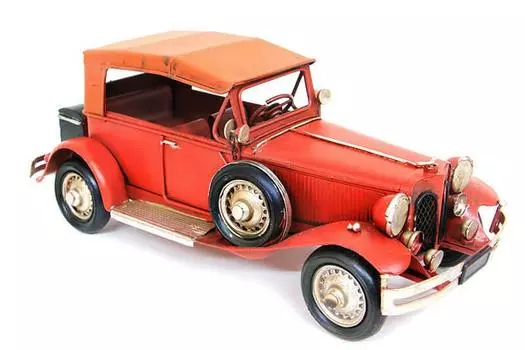 Декоративная металлическая машина