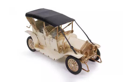 Декоративная металлическая машина