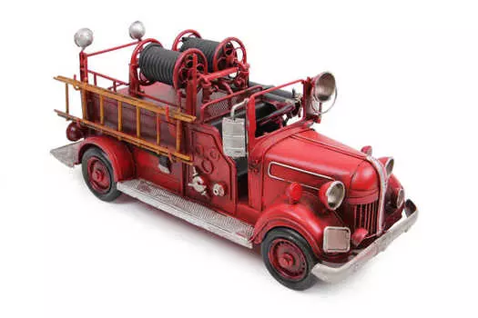 Декоративная металлическая пожарная машина