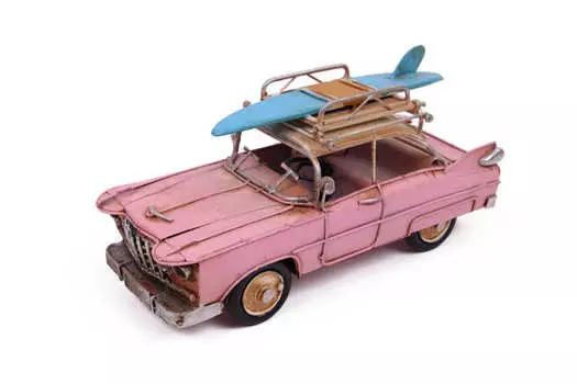 Декоративная металлическая рама автомобиля