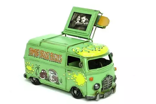 Декоративная металлическая рама микроавтобуса