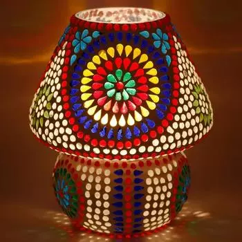 Декоративная стеклянная настольная лампа ручной работы, украшенная разноцветными бусинами