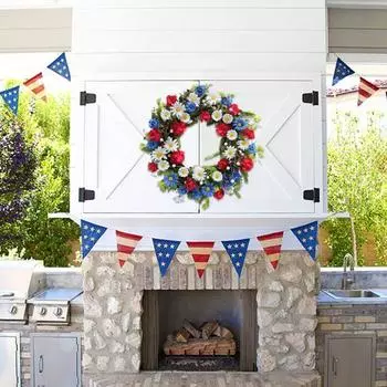 Декоративный венок ко Дню независимости Colorfast без полива создает праздничную атмосферу красный