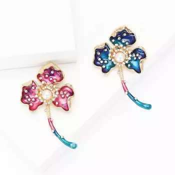 Delicate Alloy Enamel Rhinestone Clover Flower Brooch Elegant Versatile Women S Clothing Corsage Ornament Pin