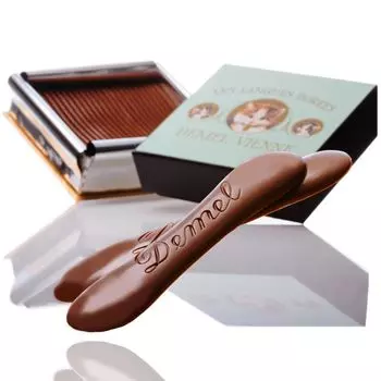 DEMEL твердый шоколад кот этикетка молочный шоколад сладости люкс западный кондитерский подарок подарок кот какао Вена День святого Валентина Белый день День святого Валентина