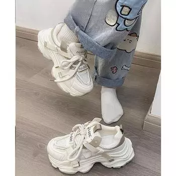 Демонстрация ножек Туфли для маленьких папочек Женская весенне-летняя новая повседневная спортивная обувь из толстой подошвы с сетчатым эффектом и дышащей кожей 35