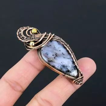 Дендрит Опал Драгоценный камень Ювелирные изделия Чистая медная проволока Обернутая подвеска ручной работы для подарка 2.68 Inches белый