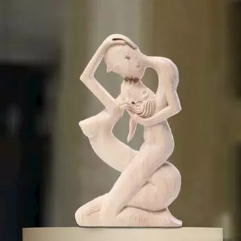 Деревянная фигурка целующейся пары диаметром 23 см для любимых, пар, мужа, жены, подруги, парня, невесты,