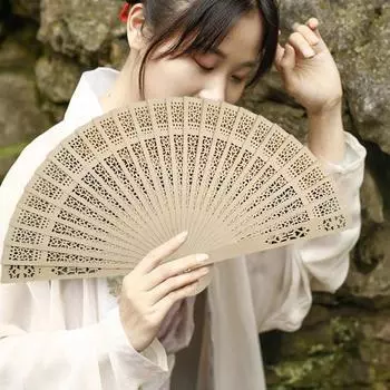 Деревянный складной веер в китайском стиле с полыми ребрами, портативный летний ручной веер, украшение A