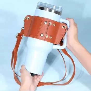 Держатель для бутылки с водой с регулируемым ремешком Прочная строчка Большая несущая способность Тумблер из искусственной кожи через плечо Подмышки Переноска для бутылки с водой розовый