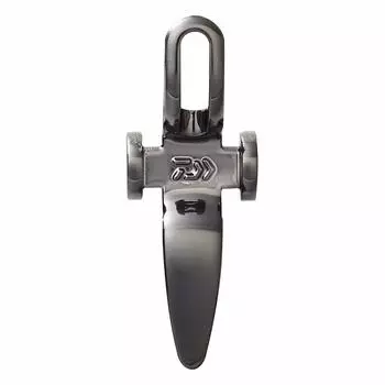 Держатель крючка для приманки DAIWA, металл, цвет оружейная бронза 07753091