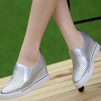 Дешевые женские модные кроссовки на платформе Женская повседневная обувь на высоком каблуке Туфли на танкетке 35 белый