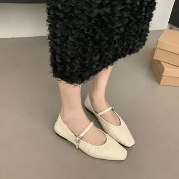 Design sense niche one-word buckle shallow mouth single shoes women s 2024 new French soft sole pleated grandma ladyshoes women s shoes 35 чёрный